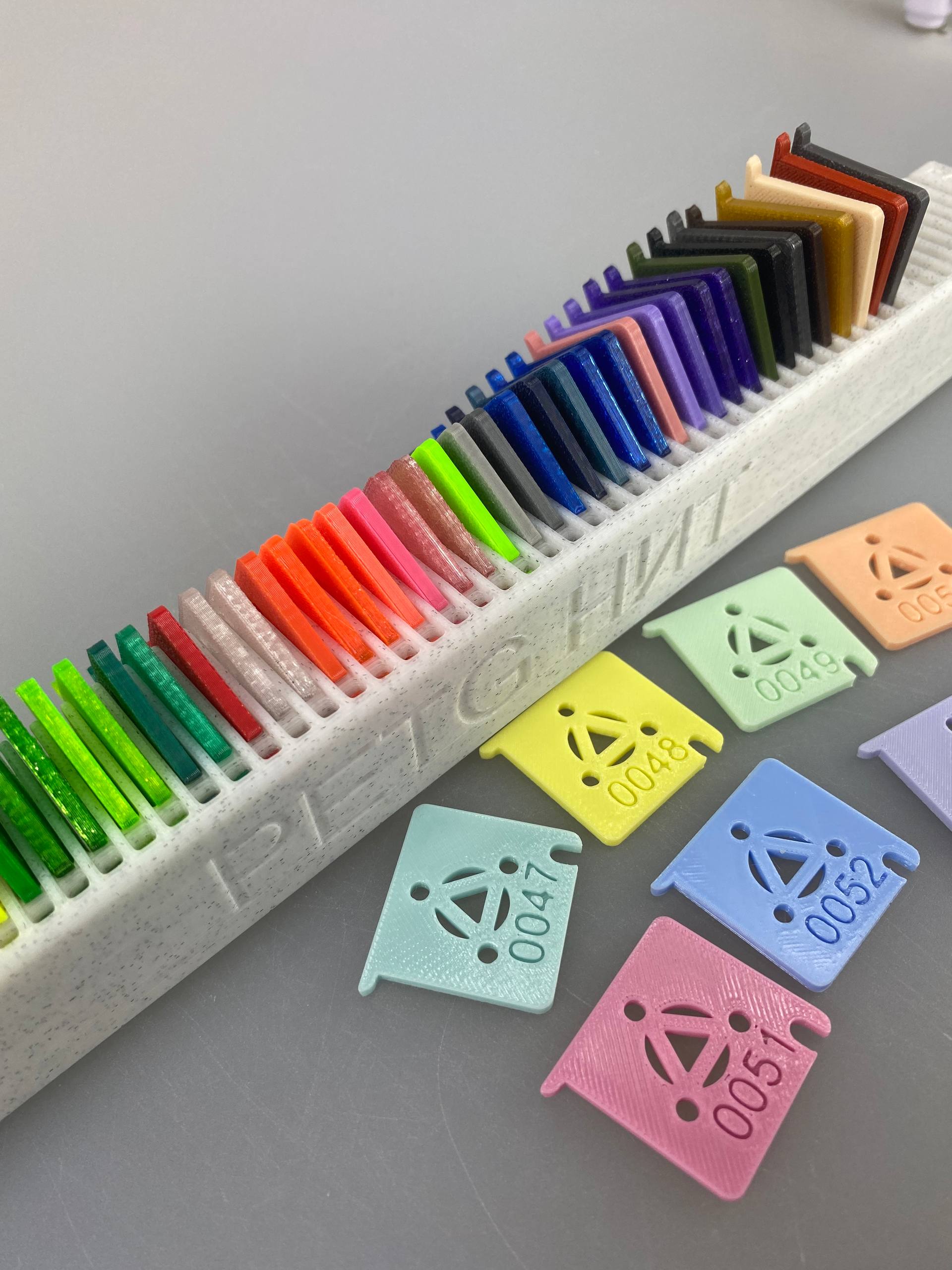Палитра PETG (53 базовых + 8 пастельных)